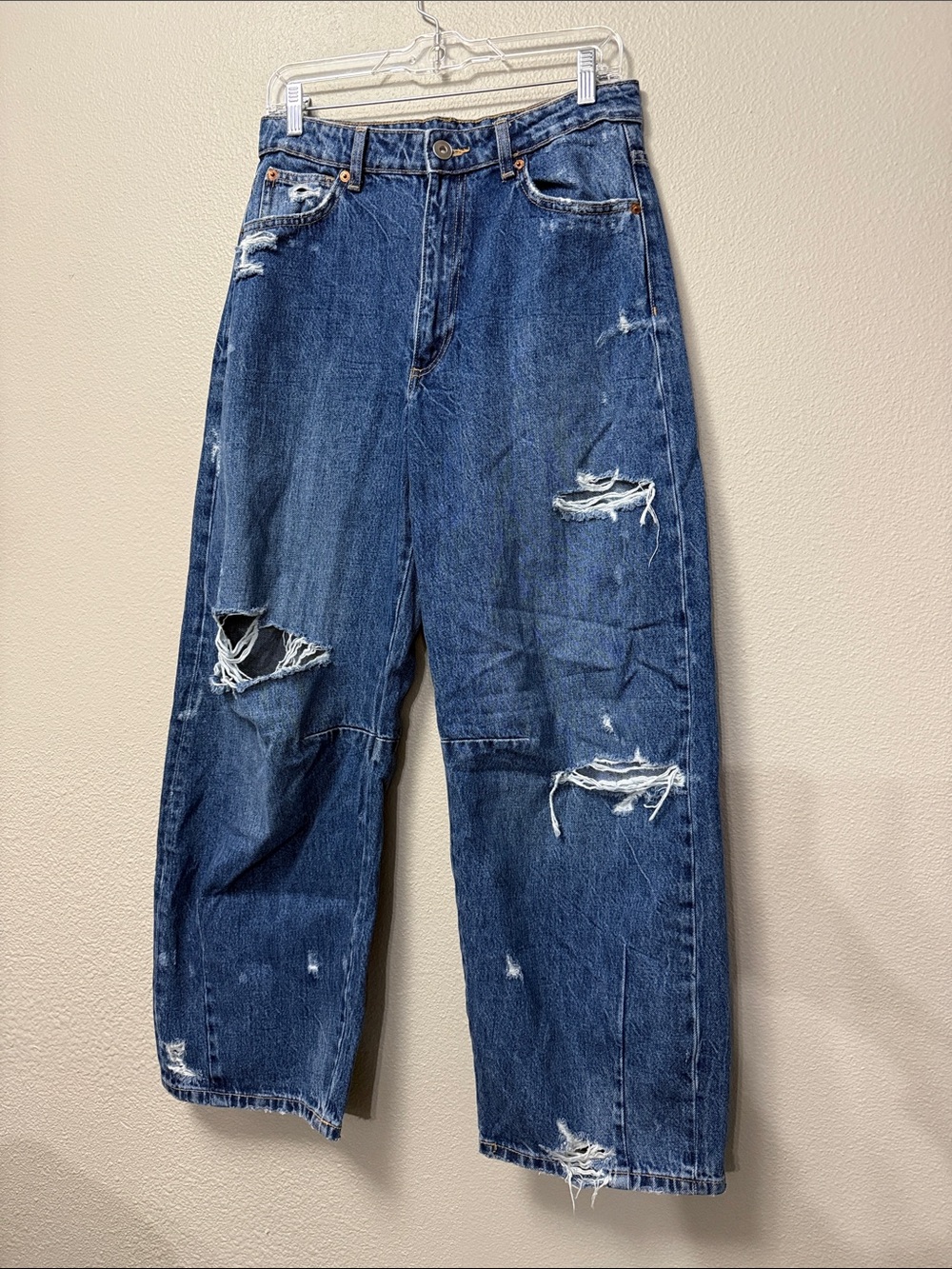 Zara TRF Mid-Rise Baggy Ripped Balloon Jeans